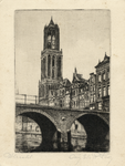 602446 Gezicht op de Domtoren te Utrecht, met op de voorgrond de Gaardbrug over de Oudegracht.